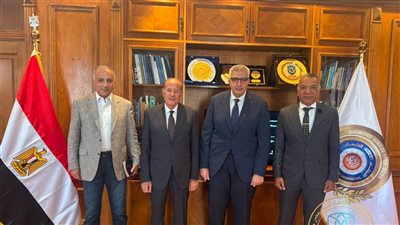 اجتماع مهم لبحث مستقبل أعداد خريجي طب الأسنان وضوابط القيد