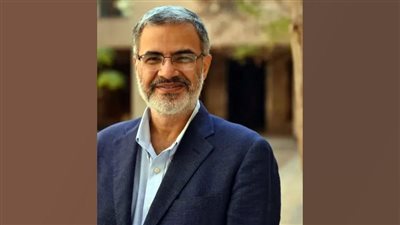 الجامعة الأمريكية بالقاهرة تكرّم مصطفى يوسف بجائزة التميز في البحث العلمي