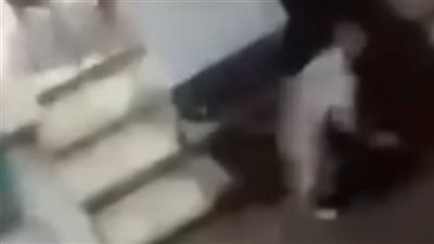 فيديو صادم يقلب السوشيال.. الأمن يفحص واقعة مقتل شاب ذبحًا بالأسكندرية