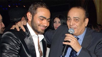 تامر حسني بين الشائعات وحفله المنتظر.. أزمة صحية لوالده تثير الجدل