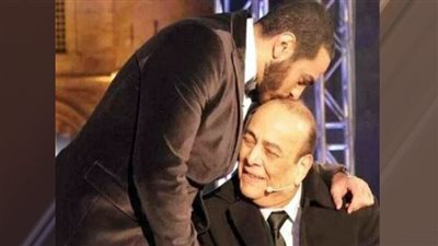 تامر حسني يعلن وفاة والده: 