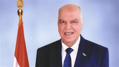 نقيب المعلمين: نقف صفًا واحدًا خلف الدولة المصرية.. ونثق في حكمة القيادة السياسية