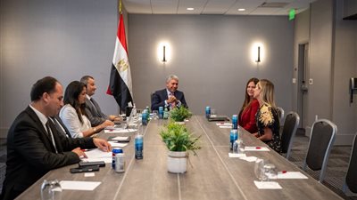 وزير السياحة يعقد لقاءات مع شركات السياحة ومنظمي الرحلات بأمريكا لتعزيز الحركة الوافدة إلى مصر