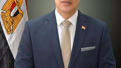 الدكتور أحمد عبدالمولى يتسلم مهام رئاسة جامعة أسيوط