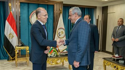 وزير الدولة للإنتاج الحربي يبحث مع سفير بلغاريا بالقاهرة سبل تعزيز التعاون المشترك