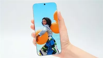 تكنو تكشف عن أول هاتف بشاشة من دون أي حواف
