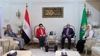 نائب وزير الصحة ومحافظ الإسماعيلية يضعان خارطة طريق لتعزيز التنمية وتحسين الخصائص السكانية