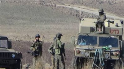 قوة إسرائيلية تتوغل في ريف القنيطرة الجنوبي وتقيم حاجزًا لتفتيش المارة
