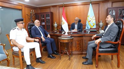 محافظ كفر الشيخ يبحث خطط التطوير مع المدير الجديد لإدارة المرور