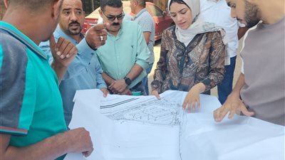 تطوير طرق بنها.. نائب محافظ القليوبية تتابع أعمال الرصف وتوجه بسرعة الإنجاز