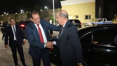 محافظ المنيا يهنئ مدير الأمن الجديد بمناسبة توليه مهام منصبه