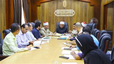 قطاع المعاهد الأزهرية يبحث الخطوات التنفيذية لإنشاء معهد متخصص في الخط العربي والزخرفة