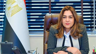 منال عوض تتلقى تقريراً لمتابعة تداعيات الهزة الأرضية بالمحافظات
