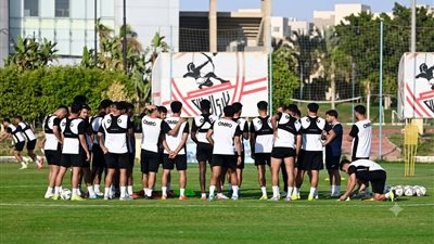 لاعب الأهلي السابق: الزمالك حقق 