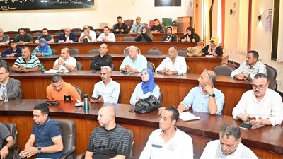 على مائدة رئيس جهاز العاشر.. الخدمات والطرق والتعليم تتصدر مطالب سكان 4 أحياء