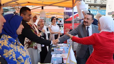 جامعتا الإسكندرية والأهلية تستعرضان برامجهما التعليمية في ملتقى الجامعات الثالث