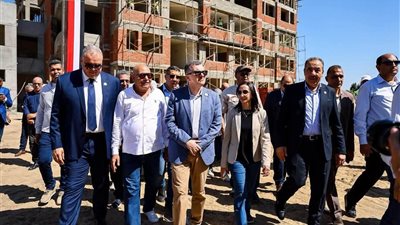 جولة ميدانية لوزير التخطيط ومحافظ البحيرة داخل مشروع ثالث مدرسة مصرية يابانية بدمنهور