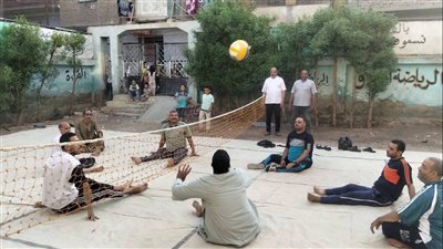 انطلاق منافسات الكرة الطائرة جلوس بمركز شباب العزازية بدشنا