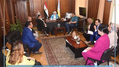 نائب محافظ الإسكندرية تلتقي أعضاء نادي القيادات الشبابية لبحث الأنشطة والبرامج الخدمية