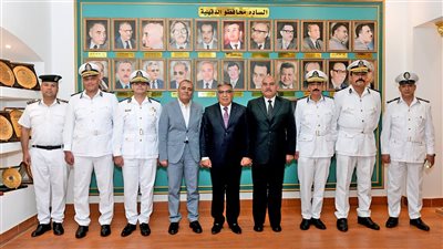 محافظ الدقهلية يبحث مع القيادات الأمنية تعزيز التنسيق المشترك