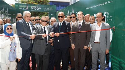 نقيب المهندسين ومحافظ كفر الشيخ يفتتحان معرض السلع المعمرة