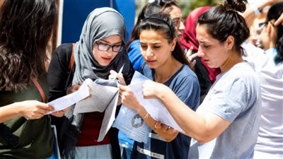 نموذج إجابة امتحان الفيزياء ثانوية عامة 2026 من داخل لجنة تظلمات يثير الجدل (شاهد)