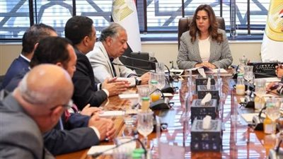 وزيرة التنمية تناقش مع رئيس غرفة الصناعات الكيماوية تعزيز صناعة تدوير المخلفات والاستفادة من الحمأة