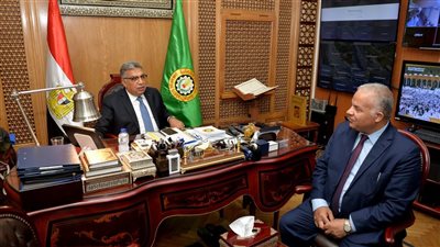 محافظ الدقهلية يستقبل وكيل التعليم الجديد لتهنئته بتولي مهام منصبه