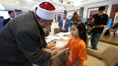  أيمن عبدالغني يشهد ختام التصفيات النهائية للموسم الخامس من المشروع الوطني للقراءة