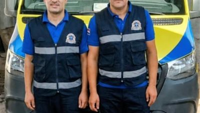 بين شهقة أب وشهقة طفل عاد للحياة..أبطال طاقم الإسعاف يرون ملحمة من التفاني 