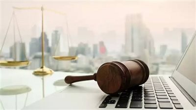 تقارير الأداء في قانون الخدمة المدنية.. كيف يُقيَّم الموظف ومتى يحق له التظلم؟