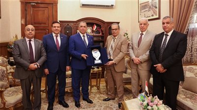نقيب المحامين يهنئ رئيس محكمة استئناف القاهرة بمناسبة توليه مهام منصبه