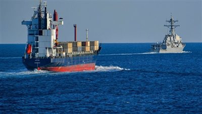 هيئة بحرية بريطانية: انفجار قوي قرب ناقلة جنوب شرقي عدن