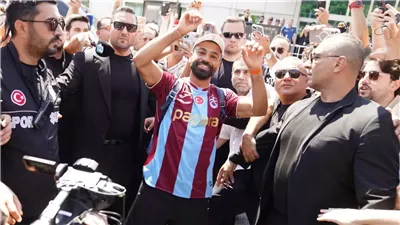 السؤال الذي حير الجميع.. لماذا انتقل محمد صلاح إلى طرابزون؟