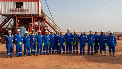 وزير البترول ومحافظ أسوان يتفقدان حقل البركة