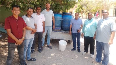 ضبط 500 لتر لبن معبأ في براميل مواد كيميائية بالفيوم 