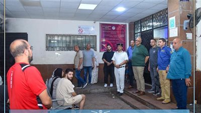 محافظ الإسكندرية يفاجئ مستشفى رأس التين بجولة تفقدية فجرًا لمتابعة الخدمات الصحية