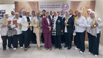 نقيب التمريض تكرّم بطلات حريق مستشفى أورام مدينة نصر وتصرف لهم مكافأة