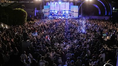 «مسار إجباري» يشعل افتتاح مهرجان الصيف وسط حضور جماهيري كبير