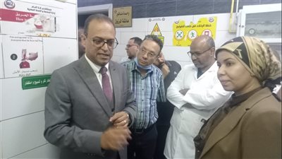 وكيل وزارة الصحة بقنا يتابع الاستقبال والعمليات والقسطرة والعنايات