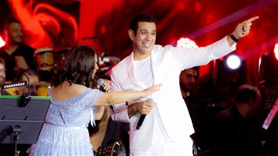 حفل شيرين عبدالوهاب في الساحل.. حضور جماهيري ضخم ودعم نجوم الفن