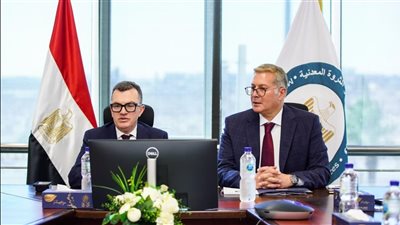 وزيرا التخطيط والبترول يبحثان جهود تحقيق أمن الطاقة