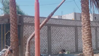 إحلال عمود كهرباء مكسور بنجع ربيع حمره دوم في نجع حمادى 