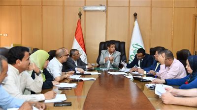  اجتماع لجنة البت في طلبات تقنين أراضي الدولة بمراكز محافظة الفيوم 