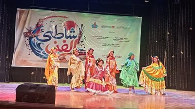 عروض غنائية واستعراضات تراثية في ثالث ليالي 