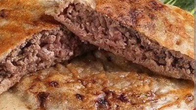 طرق تحضير الحواوشي بالسجق على خطي المطاعم 