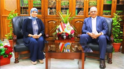 صديق ونقيب التمريض يبحثان خطة تطوير منظومة التمريض والتعليم بالأزهر