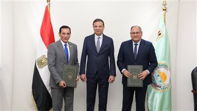 وزير الزراعة يشهد توقيع اتفاق بين الريف المصري الجديد ومركز البحوث الزراعية