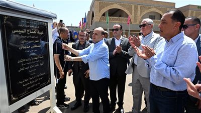 مدبولي يفتتح مجمع الخدمات الحكومية بقرية سندبسط ضمن مشروعات حياة كريمة