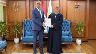 محافظ كفر الشيخ يسلم 28 عقد تقنين جديد لأراضي الدولة